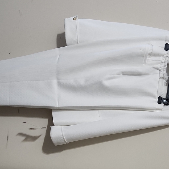 Chic White Women's Blazer - Picture 10 of 15